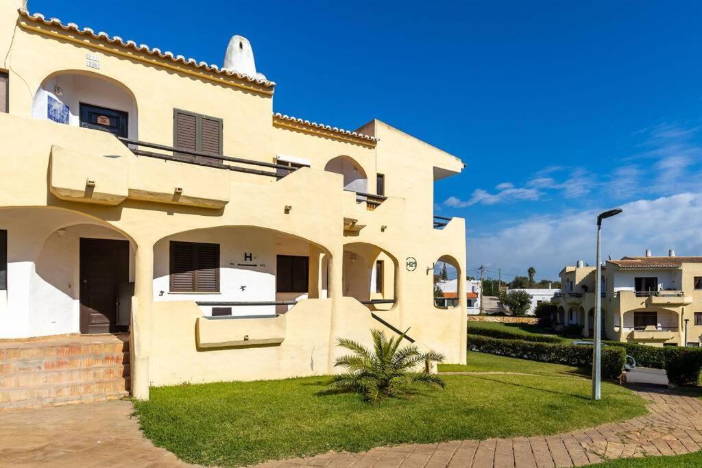 Lovely One Bedroom Apartment In Alvor Kültér fotó
