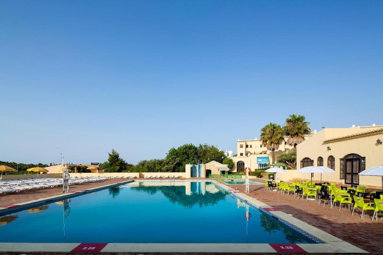 Lovely One Bedroom Apartment In Alvor Kültér fotó