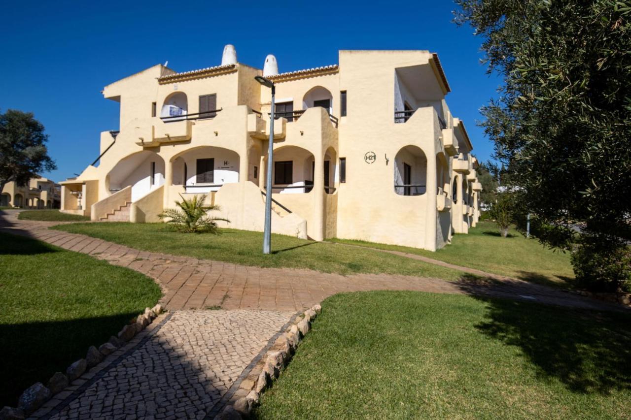 Lovely One Bedroom Apartment In Alvor Kültér fotó